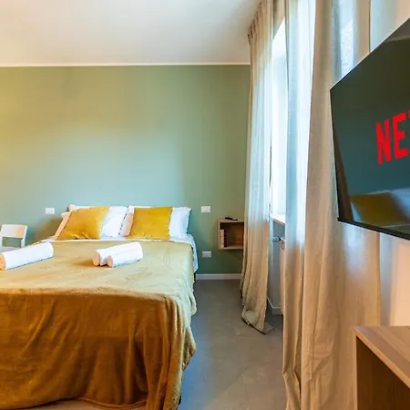 Littlesuitebande Nere * Mailand