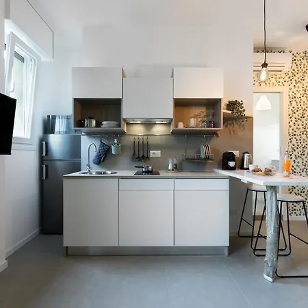 Littlesuitebande Nere Milan